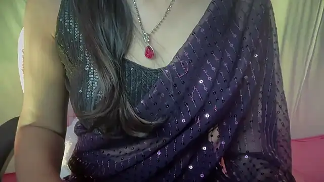 Queen Angelena online show from September 2025 04:29:01 PM