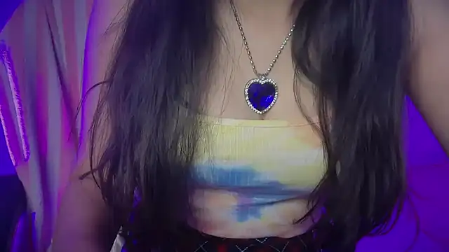 Queen Angelena online show from November 2025 06:18:01 PM