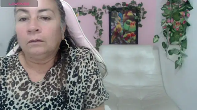 stepmother 105 online show from October 2025 03:33:02 PM