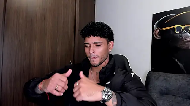 Snapshot of Alessandro_Vanni chatting on March 2025 03:22:02 AM Alessandro Vanni online show from March 2025 03:22:02 AM