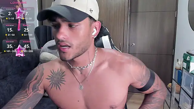 Snapshot of Alessandro_Vanni chatting on November 2025 01:26:02 AM Alessandro Vanni online show from November 2025 01:26:02 AM