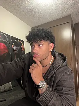 Snapshot of Alessandro_Vanni chatting on November 2025 02:11:01 AM Alessandro Vanni online show from November 2025 02:11:01 AM