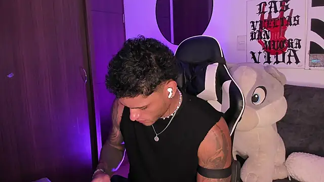 Alessandro Vanni online show from July 2026 02:40:01 AM
