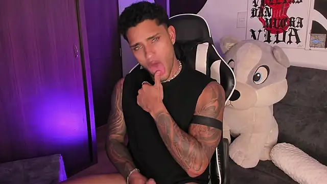 Alessandro Vanni online show from July 2026 09:58:01 PM