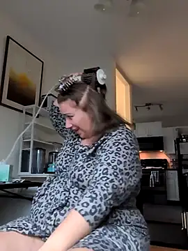 Snapshot of Canadian_BBW chatting on November 2025 09:26:02 PM Canadian BBW online show from November 2025 09:26:02 PM