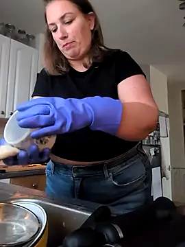 Snapshot of Canadian_BBW chatting on November 2025 09:31:01 PM Canadian BBW online show from November 2025 09:31:01 PM