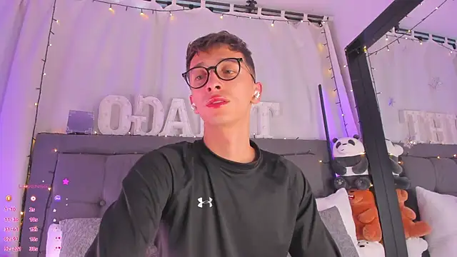 Thiago jones online show from March 2025 08:54:01 PM