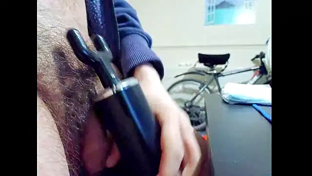 hairyuncut00 online show from April 2026 02:42:01 AM