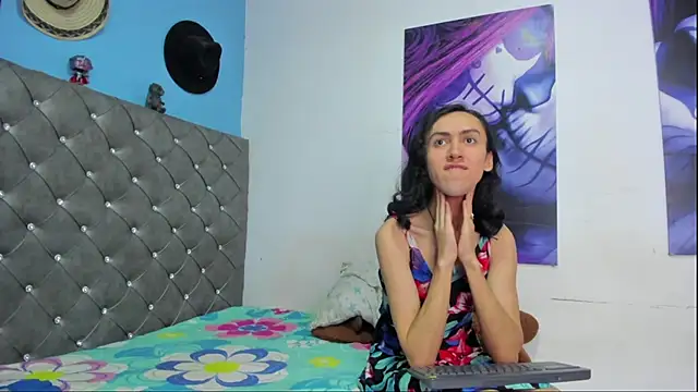 Snapshot of Karol_fenixx chatting on September 2025 11:28:02 PM Karol fenixx online show from September 2025 11:28:02 PM