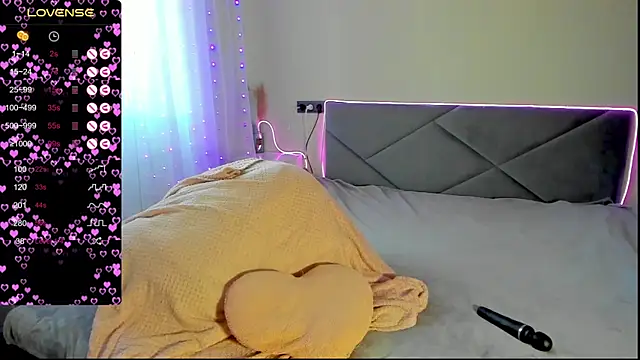 Snapshot of viki_love77 chatting on October 2025 04:13:01 AM viki love77 online show from October 2025 04:13:01 AM