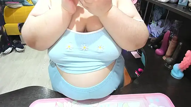 Softie Sofy online show from April 2026 02:12:02 AM