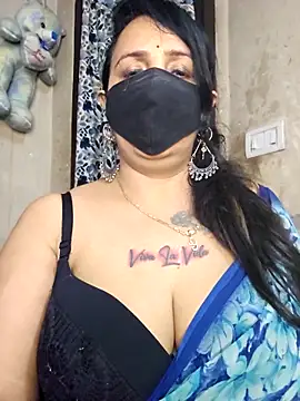 Snapshot of cute-tanvi chatting on April 2026 01:01:02 PM cute-tanvi online show from April 2026 01:01:02 PM