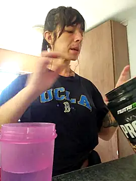 TassiTyne online show from November 2025 10:15:02 AM