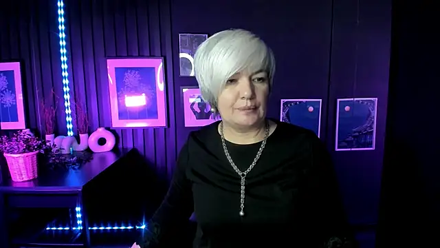 CarmenSoft online show from December 2025 08:47:01 PM