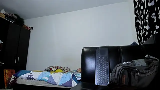 ares sexxx online show from October 2025 08:30:01 PM