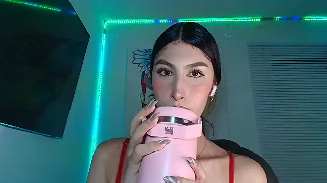 valeria gonzales  online show from March 2026 10:48:01 PM