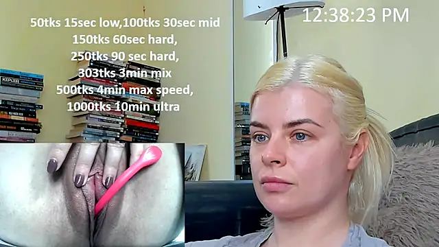 Snapshot of queenofthenighttt chatting on February 2026 11:37:02 AM queenofthenighttt online show from February 2026 11:37:02 AM