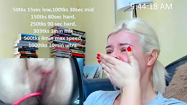 Snapshot of queenofthenighttt chatting on February 2026 08:44:01 AM queenofthenighttt online show from February 2026 08:44:01 AM