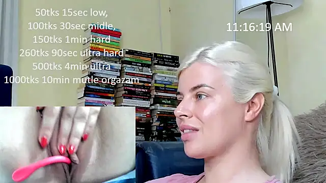 Snapshot of queenofthenighttt chatting on May 2026 09:17:01 AM queenofthenighttt online show from May 2026 09:17:01 AM