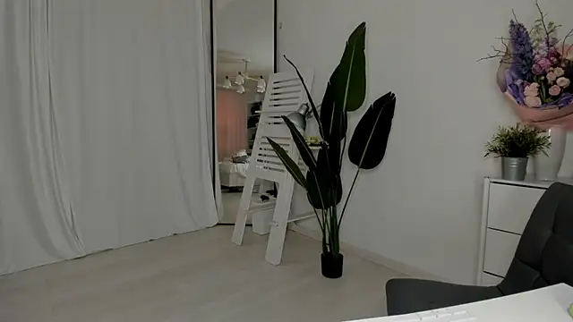 xx leila online show from March 2025 07:26:01 AM