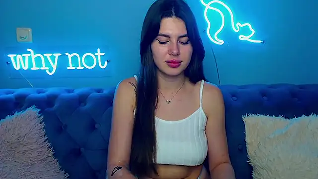 Snapshot of ViollinaLove chatting on November 2025 10:07:01 AM ViollinaLove online show from November 2025 10:07:01 AM