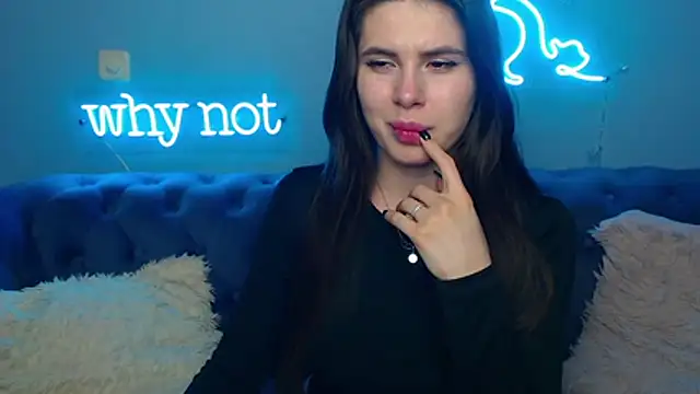 ViollinaLove online show from February 2026 05:47:02 PM