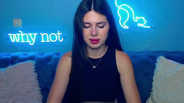 Snapshot of ViollinaLove chatting on June 2026 04:50:01 AM ViollinaLove online show from June 2026 04:50:01 AM