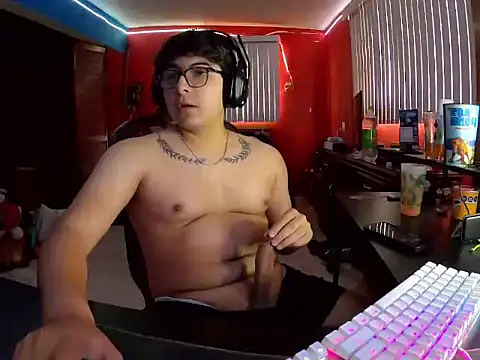 Snapshot of Nathanroberts111 chatting on December 2024 05:18:02 PM Nathanroberts111 online show from December 2024 05:18:02 PM