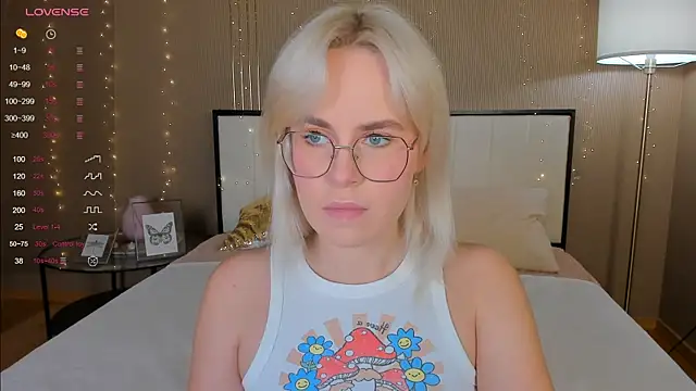 bellatip online show from September 2025 12:34:01 AM