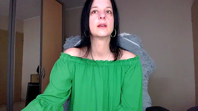 Snapshot of _Sweetlonglips_ chatting on January 2025 09:32:01 AM Sweetlonglips online show from January 2025 09:32:01 AM