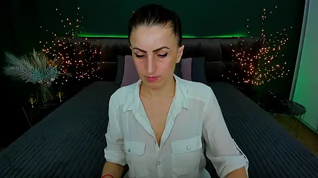 Rebecca Diamond online show from February 2025 03:59:02 PM