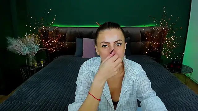 Rebecca Diamond online show from February 2025 09:32:02 AM