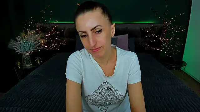 Rebecca Diamond online show from February 2025 03:37:02 PM