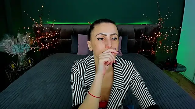 Rebecca Diamond online show from March 2025 09:27:01 AM