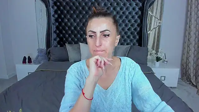 Rebecca Diamond online show from December 2025 06:21:01 AM