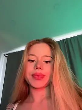 Snapshot of curchez_ chatting on January 2025 07:51:01 PM curchez online show from January 2025 07:51:01 PM