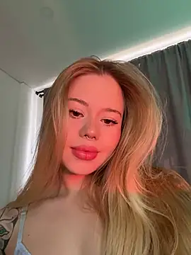 Snapshot of curchez_ chatting on February 2025 08:26:02 PM curchez online show from February 2025 08:26:02 PM