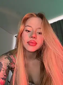 Snapshot of curchez_ chatting on February 2025 08:35:02 PM curchez online show from February 2025 08:35:02 PM