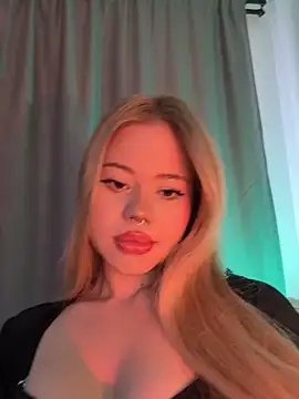 Snapshot of curchez_ chatting on February 2025 08:23:02 PM curchez online show from February 2025 08:23:02 PM