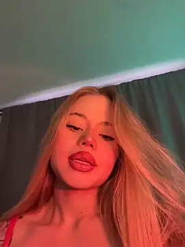 Snapshot of curchez_ chatting on February 2025 08:31:02 PM curchez online show from February 2025 08:31:02 PM