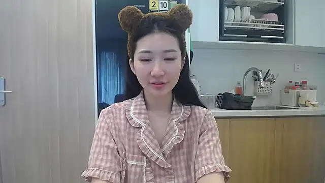 Snapshot of Asiagirll chatting on April 2026 02:48:02 AM Asiagirll online show from April 2026 02:48:02 AM