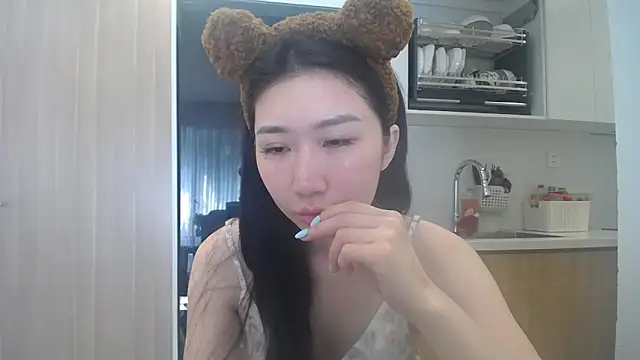 Snapshot of Asiagirll chatting on May 2026 01:43:01 AM Asiagirll online show from May 2026 01:43:01 AM