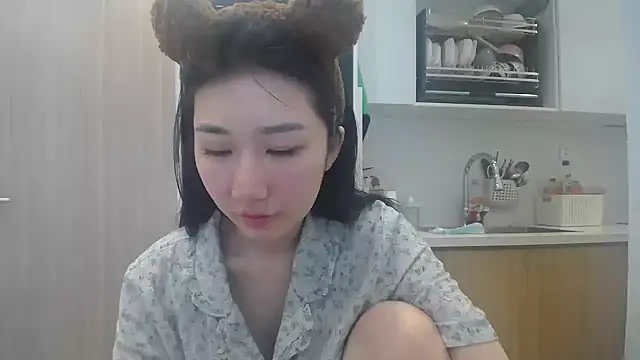 Snapshot of Asiagirll chatting on May 2026 02:27:02 AM Asiagirll online show from May 2026 02:27:02 AM