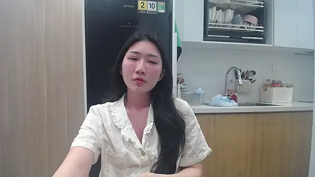 Snapshot of Asiagirll chatting on May 2026 02:33:02 PM Asiagirll online show from May 2026 02:33:02 PM