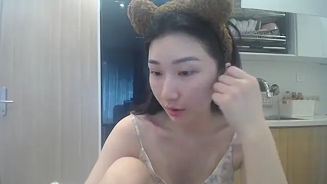 Snapshot of Asiagirll chatting on May 2026 01:56:01 AM Asiagirll online show from May 2026 01:56:01 AM
