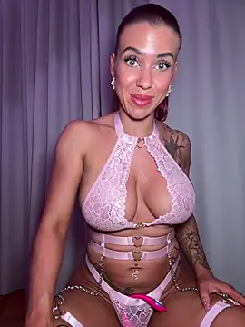 Pia July  online show from October 2025 08:19:01 PM