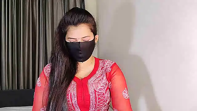 Snapshot of YourLovelyQueen chatting on January 2025 04:18:02 PM YourLovelyQueen online show from January 2025 04:18:02 PM