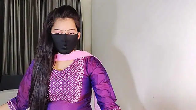 Snapshot of YourLovelyQueen chatting on January 2025 05:12:02 PM YourLovelyQueen online show from January 2025 05:12:02 PM