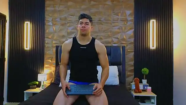 FelipeAndMarcello3 online show from February 2025 02:34:02 PM