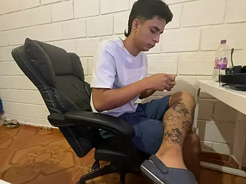 Max TheHorseDick online show from March 2026 06:03:01 PM